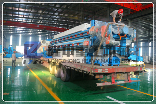 制砂尾礦污泥壓濾機(jī)設(shè)備每小時(shí)產(chǎn)量是多大？采購(gòu)價(jià)格是多少