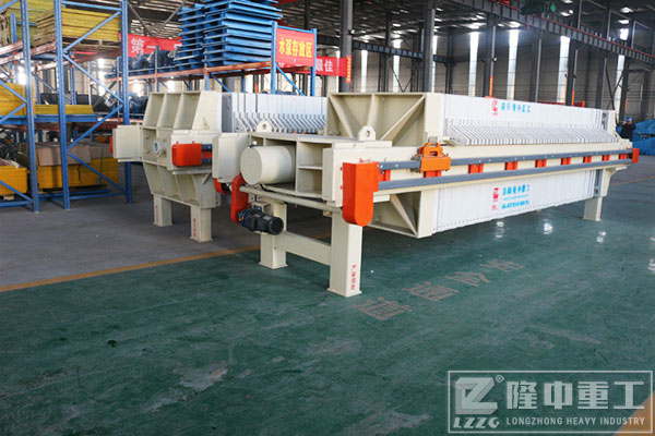 用戶享受更實惠價格和更強性能就靠環(huán)保污泥壓濾機(jī)設(shè)備