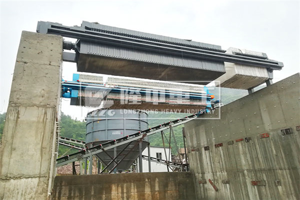 想要洗沙廠更賺錢(qián)，合理環(huán)保的脫水板框壓濾機(jī)配置少不了