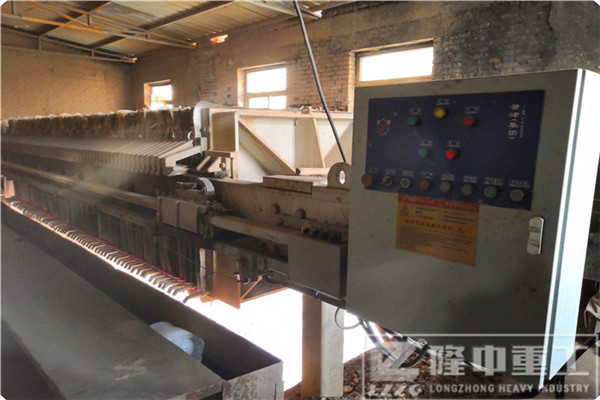 污泥壓濾機中油炸板現(xiàn)象與閥門的開啟速度有關