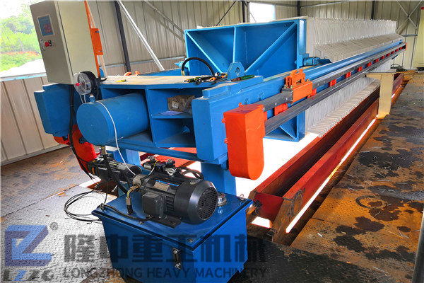隆中壓濾機設(shè)備洗砂生產(chǎn)以環(huán)保為核心，產(chǎn)量為重點