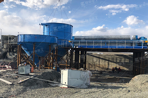 板框壓濾機(jī)的濾板為什么經(jīng)常磨損？是哪些原因造成的？